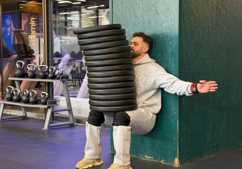 Adhurim Kryeziu izdržao teret od 373.40 kg u Prištini